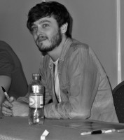 Alexander Vlahos photo #