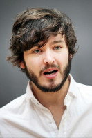 Alexander Vlahos photo #