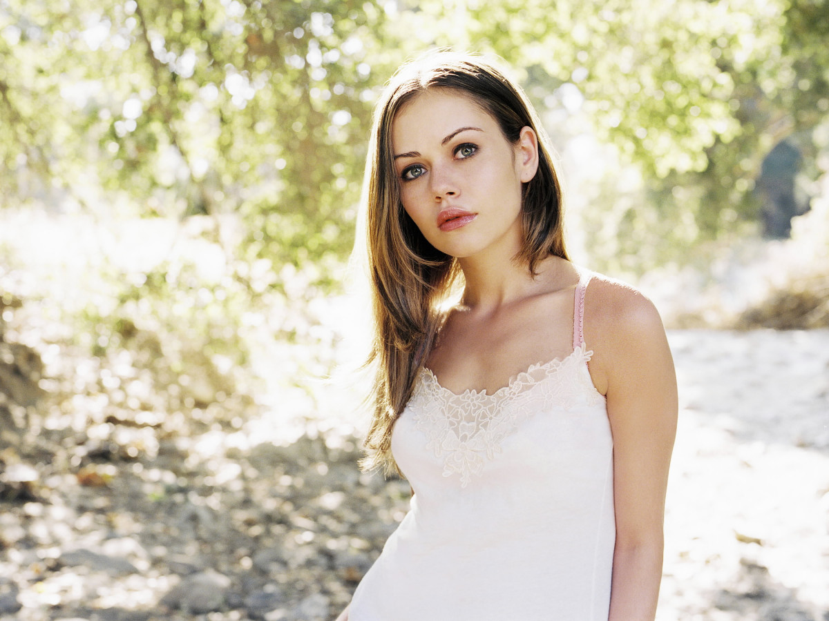 Alexis Dziena: pic #775721