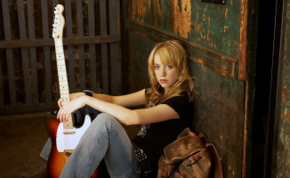 Alexz Johnson photo #