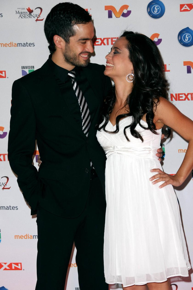 Alfonso Herrera Photo 19 Of 81 Pics Wallpaper Photo 506094 Theplace2
