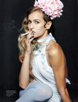 Alice Dellal photo #