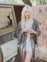 Aline Weber photo #