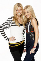 photo 28 in Aly and Aj gallery [id269148] 2010-07-07