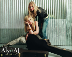 photo 18 in Aly and Aj gallery [id176001] 2009-08-10