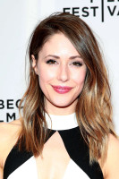 Amanda Crew photo #