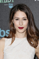 Amanda Crew photo #