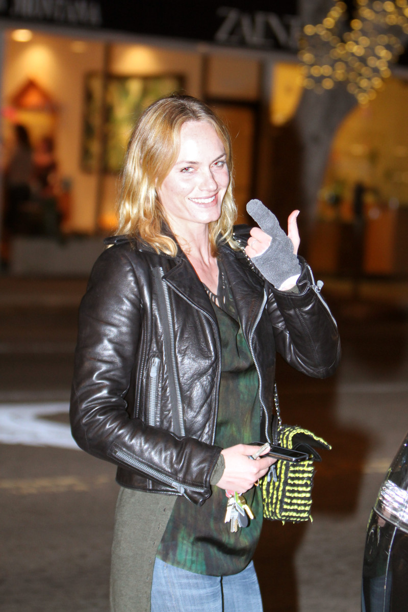 Amber Valletta: pic #342472