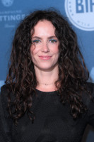 Amy Manson photo #