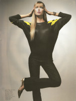 photo 19 in Ana Claudia Michels gallery [id310233] 2010-11-29