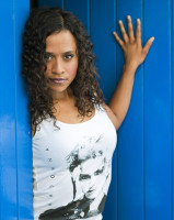 Angel Coulby photo #