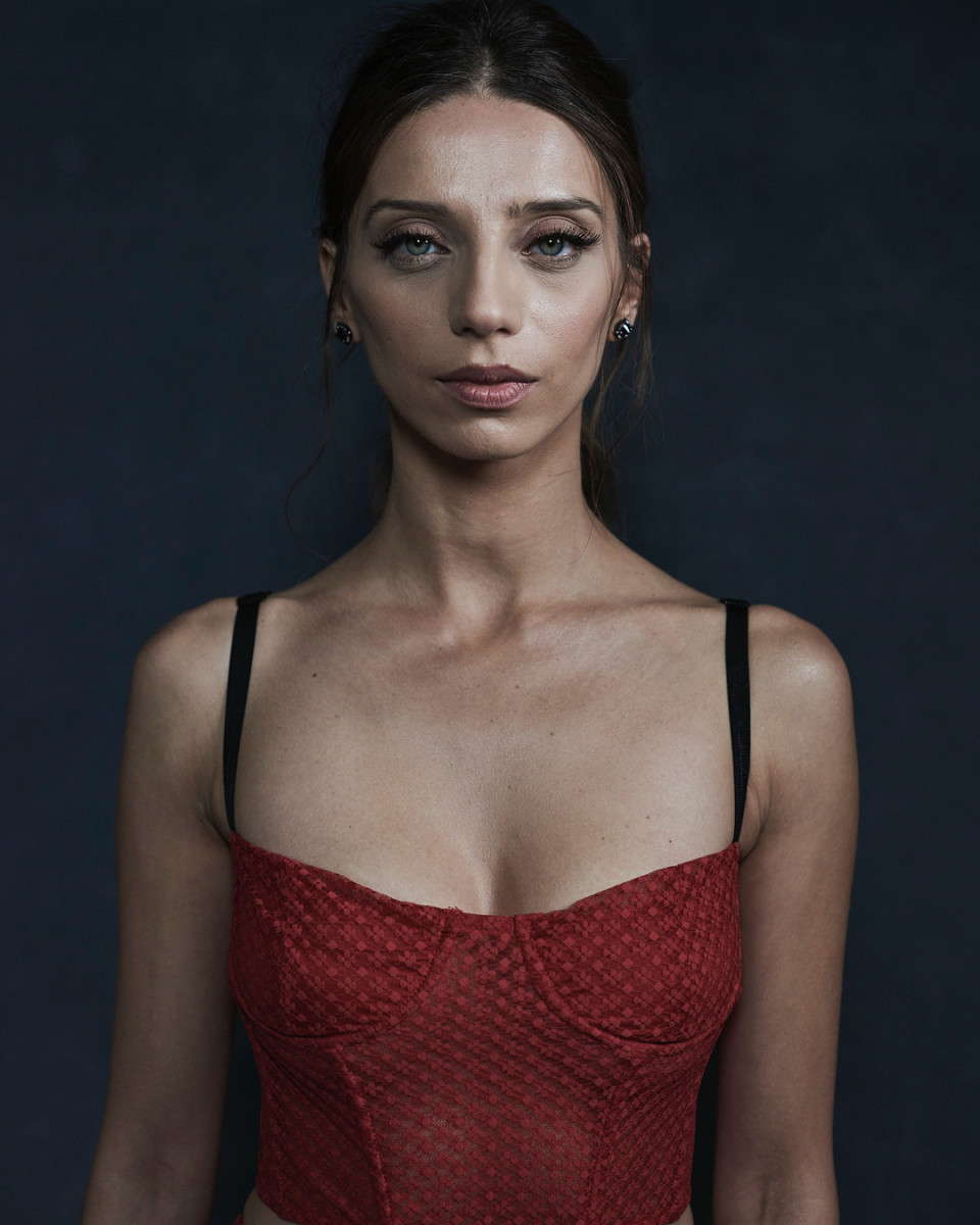 Angela Sarafyan: pic #1012487