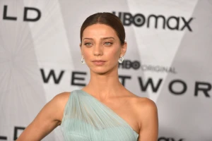 Angela Sarafyan photo #