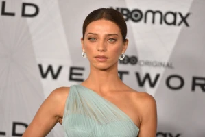 photo 5 in Angela Sarafyan gallery [id1305345] 2022-07-15