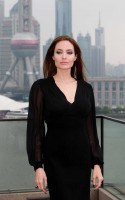 Angelina Jolie pic #708901