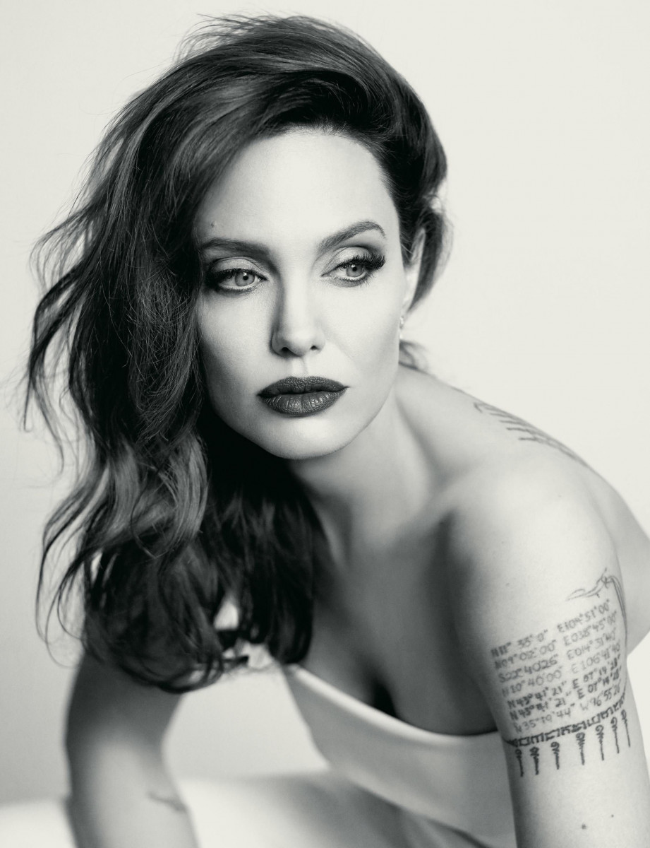 Angelina Jolie: pic #1069403