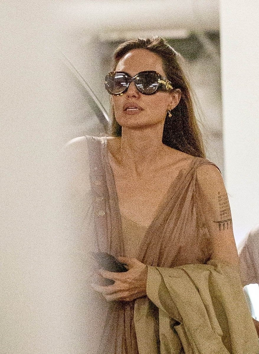 Angelina Jolie photo 4020 of 4417 pics, wallpaper - photo #1162412 ...