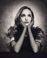 Angelina Jolie photo #