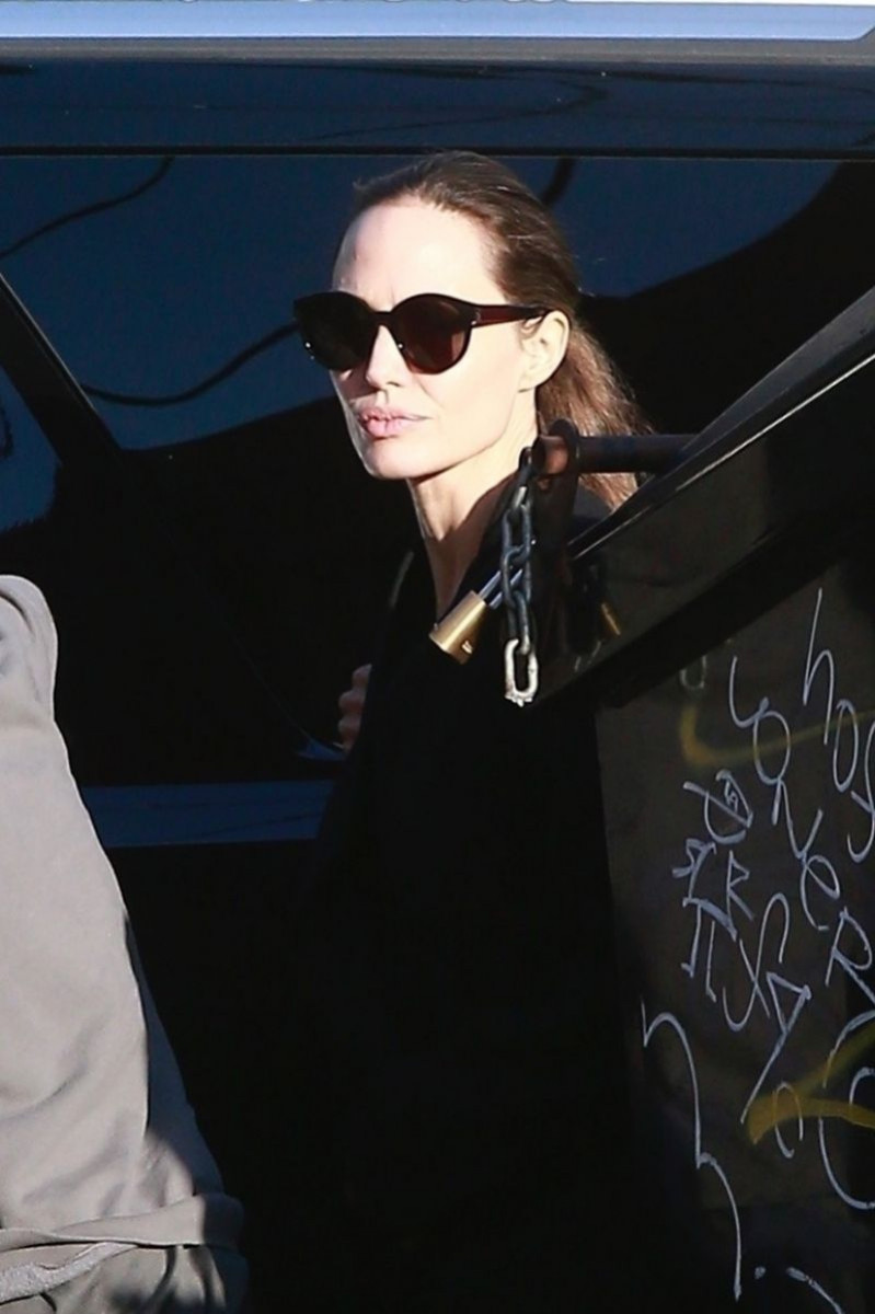 Angelina Jolie: pic #1065908