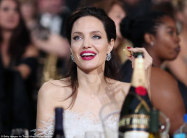Angelina Jolie pic #997875