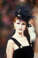 Angie Everhart photo #