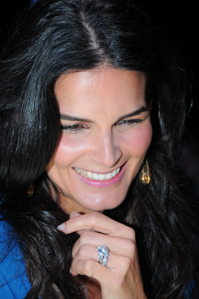 Angie Harmon: pic #349883