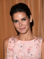 Angie Harmon photo #