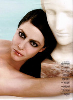 Anna Mouglalis photo #