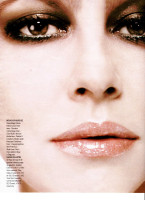 Anna Mouglalis photo #