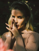 Annabelle Wallis photo #