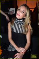 Annabelle Wallis photo #