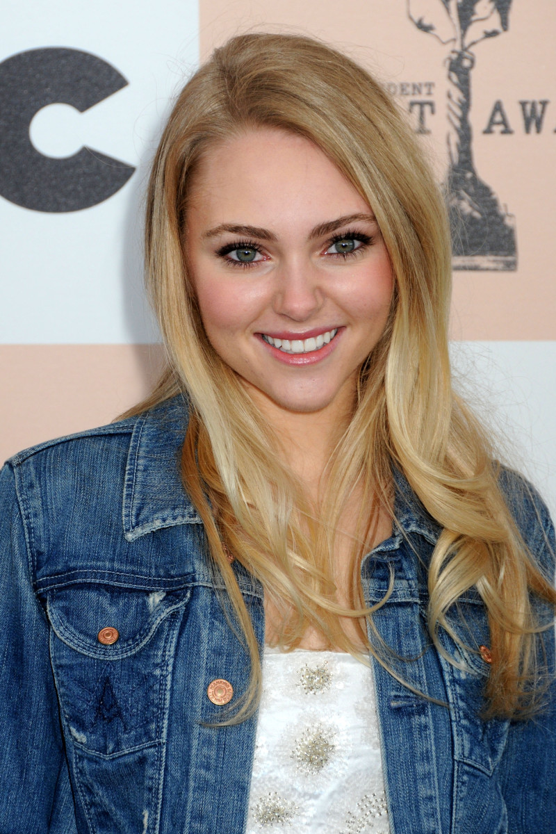 AnnaSophia Robb: pic #350839