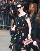 Anne Hathaway pic #925465