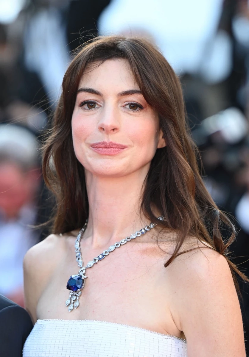 Anne Hathaway photo 2259 of 2332 pics, wallpaper - photo #1304228 ...