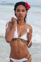 Ariel Meredith photo #