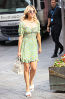 Ashley Roberts photo #