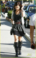photo 18 in Ashley Tisdale gallery [id125901] 2009-01-10