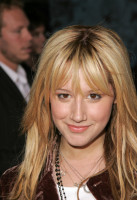 photo 20 in Ashley Tisdale gallery [id151053] 2009-04-29