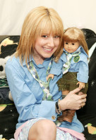 photo 16 in Ashley Tisdale gallery [id151116] 2009-04-29