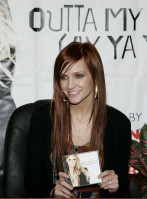 photo 29 in Ashlee Simpson gallery [id198140] 2009-11-10