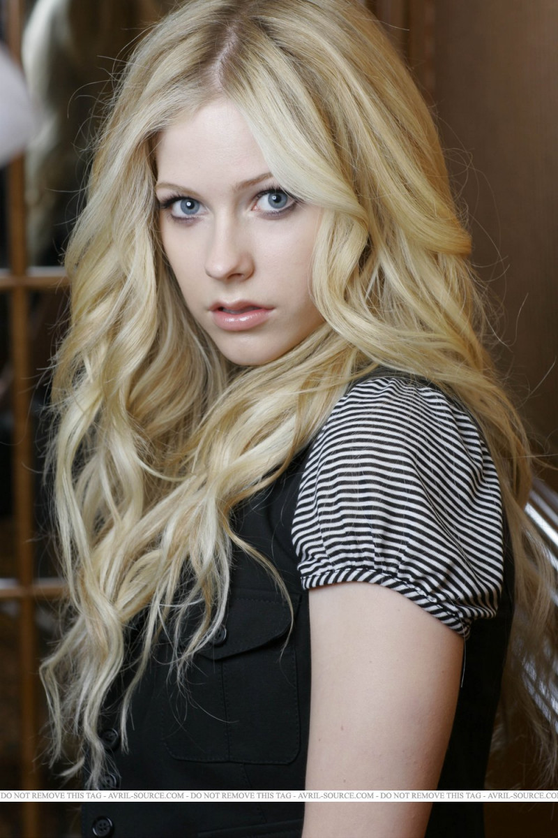 Avril Lavigne: pic #144980