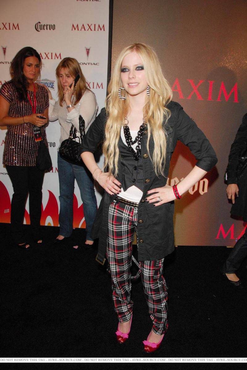 Avril Lavigne: pic #144475