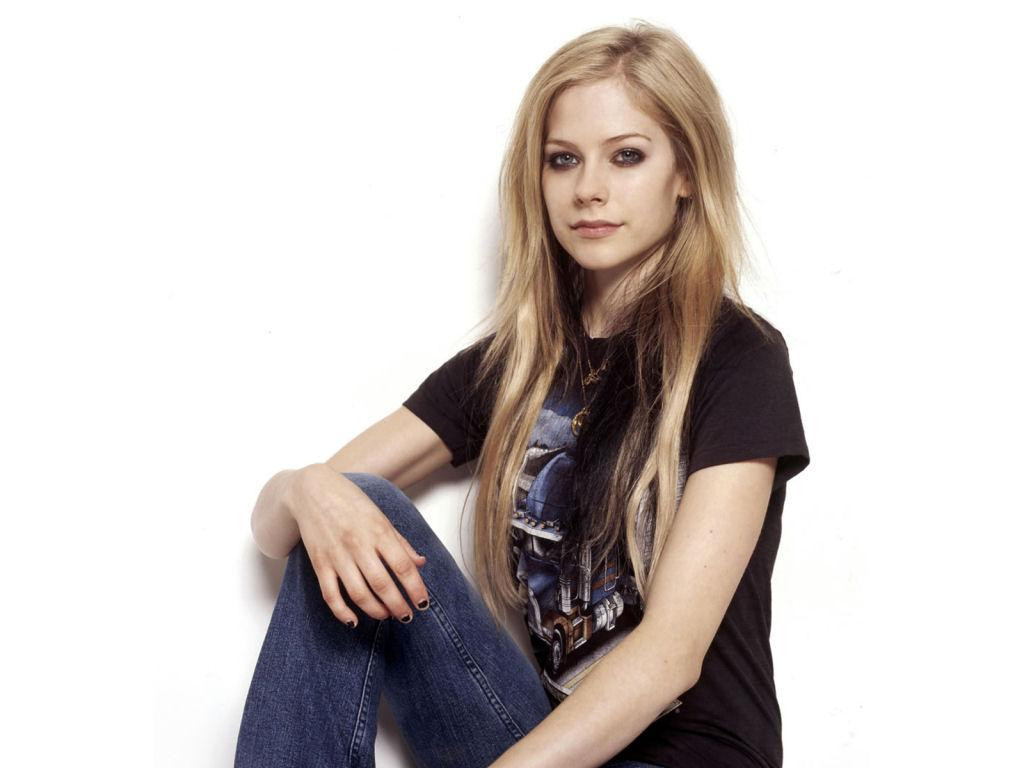 Avril Lavigne: pic #110114