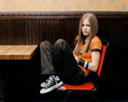 photo 3 in Avril Lavigne gallery [id152306] 2009-05-05