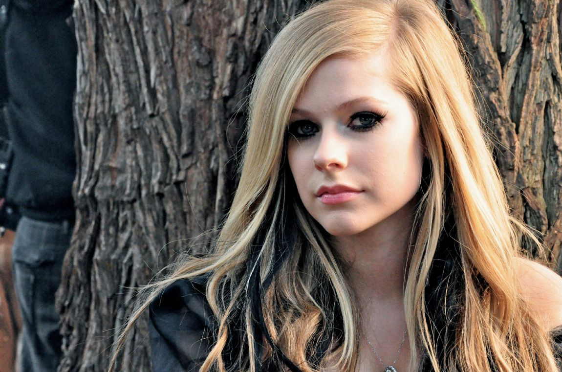Avril Lavigne: pic #238001