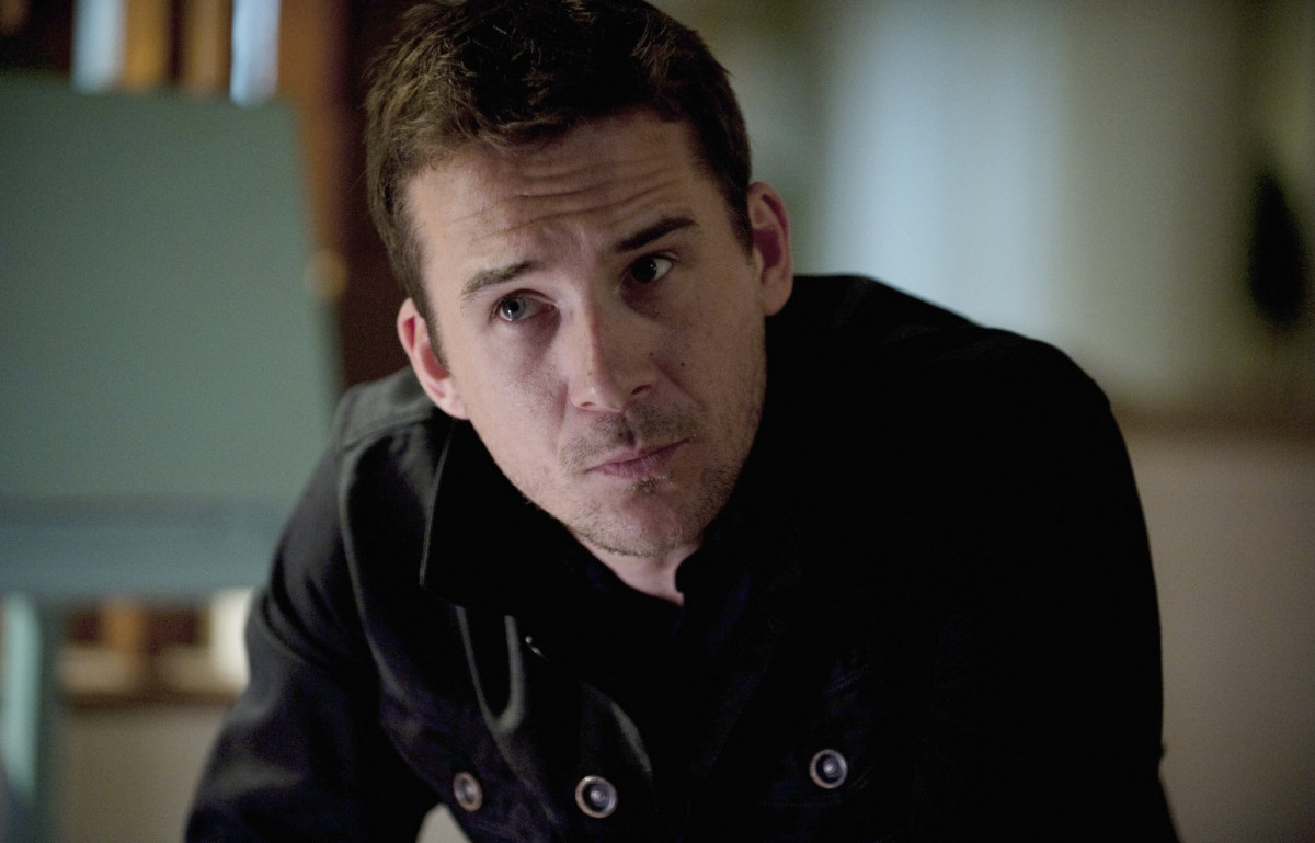 Barry Sloane : pic #782198