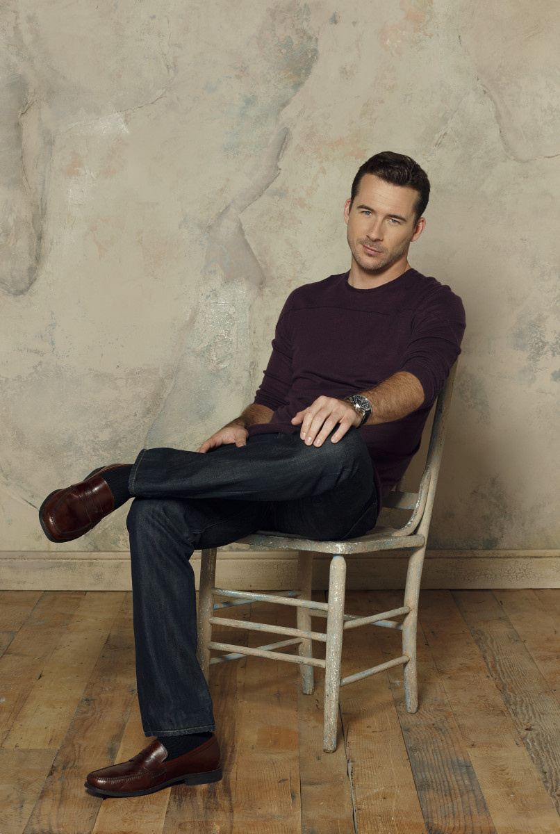 Barry Sloane : pic #781451