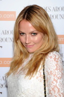 Becki Newton photo #