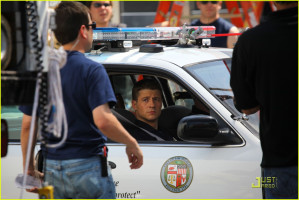 Ben McKenzie photo #