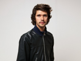 Ben Whishaw photo #